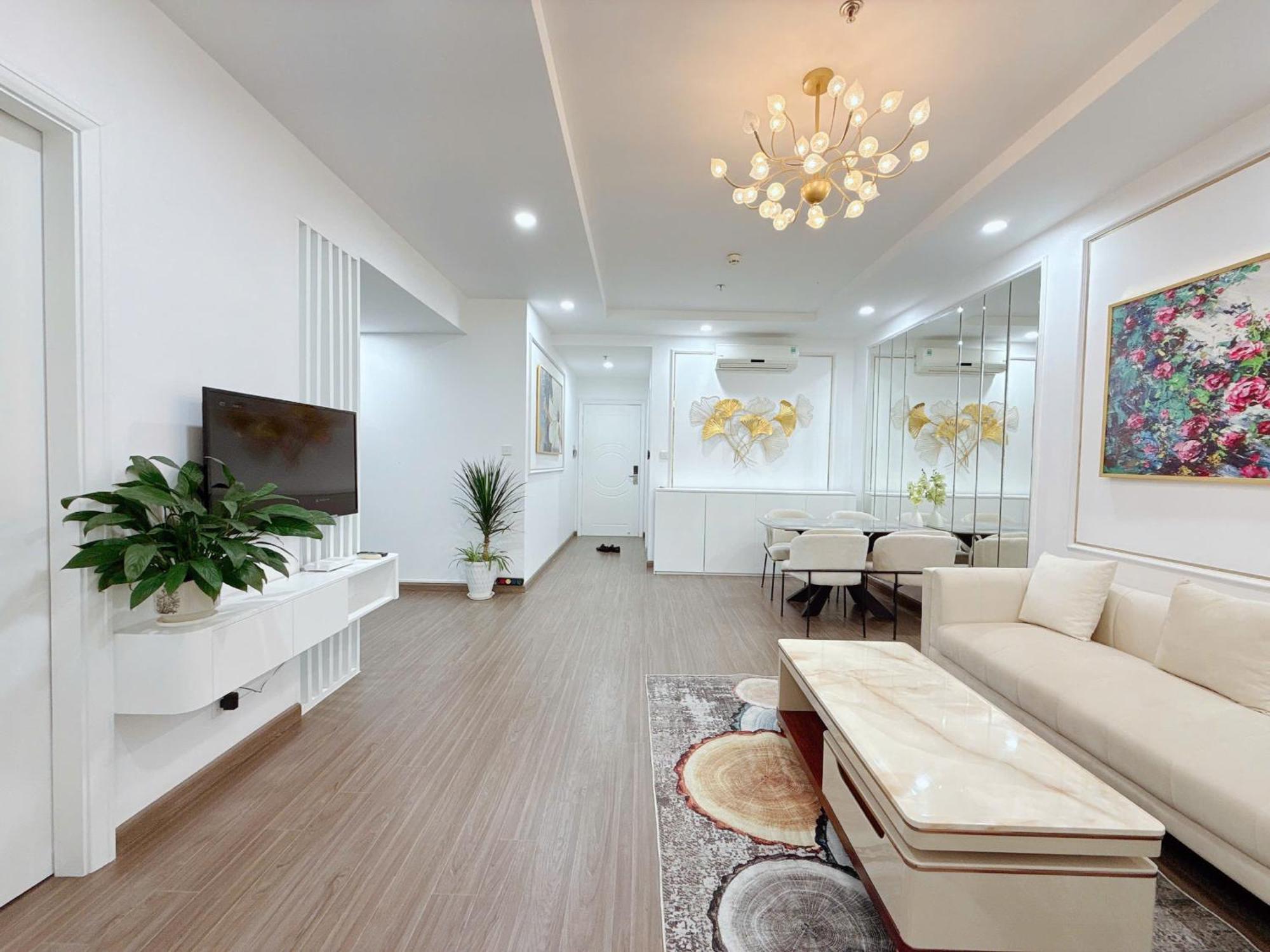 L'amie - Vinhomes Times Apartment