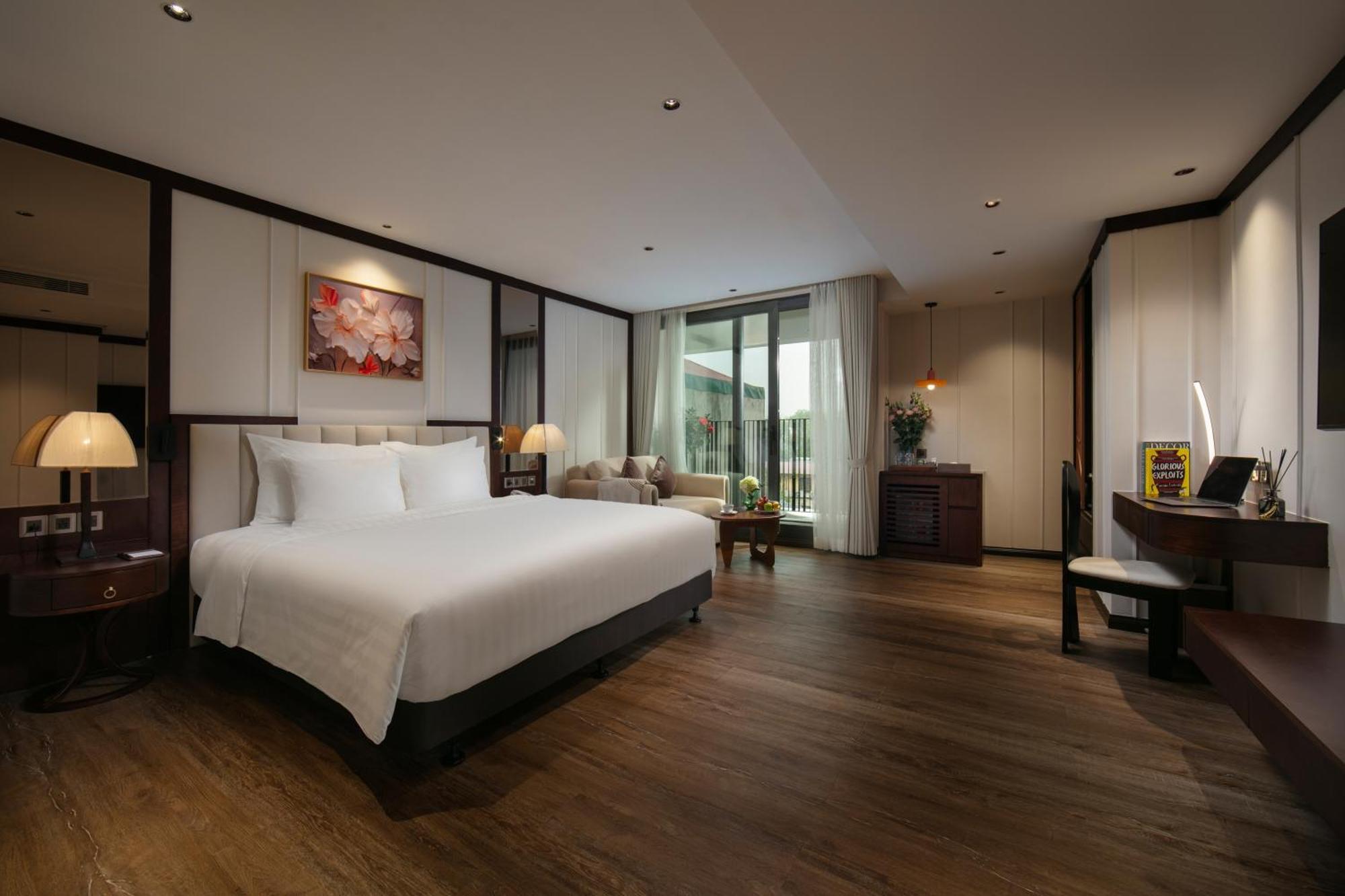 Hotel The Chi Boutique 4*