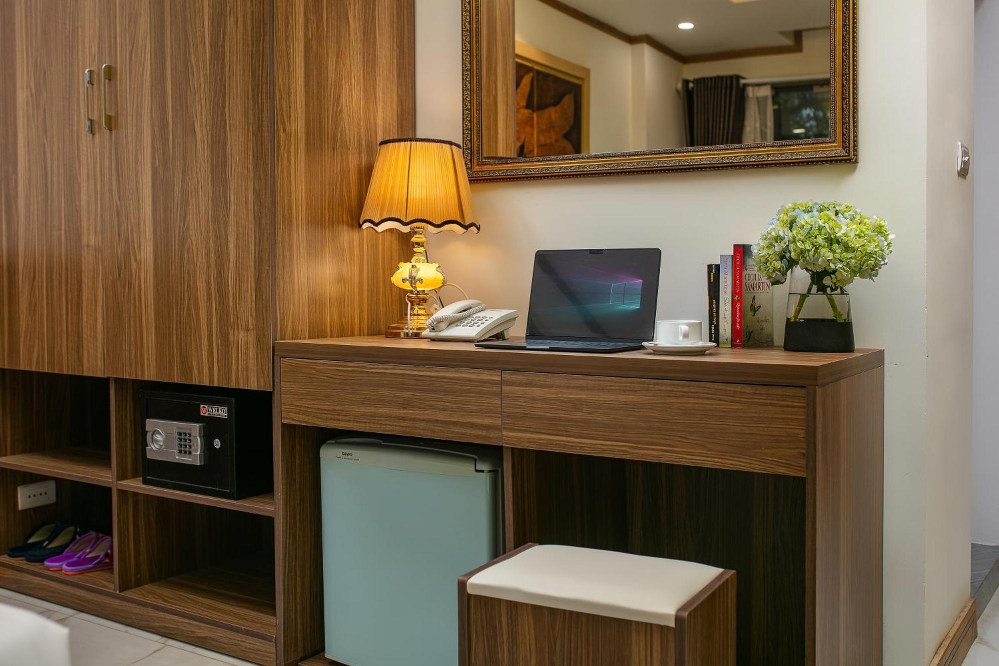 Khách sạn Tunger Premium & Travel