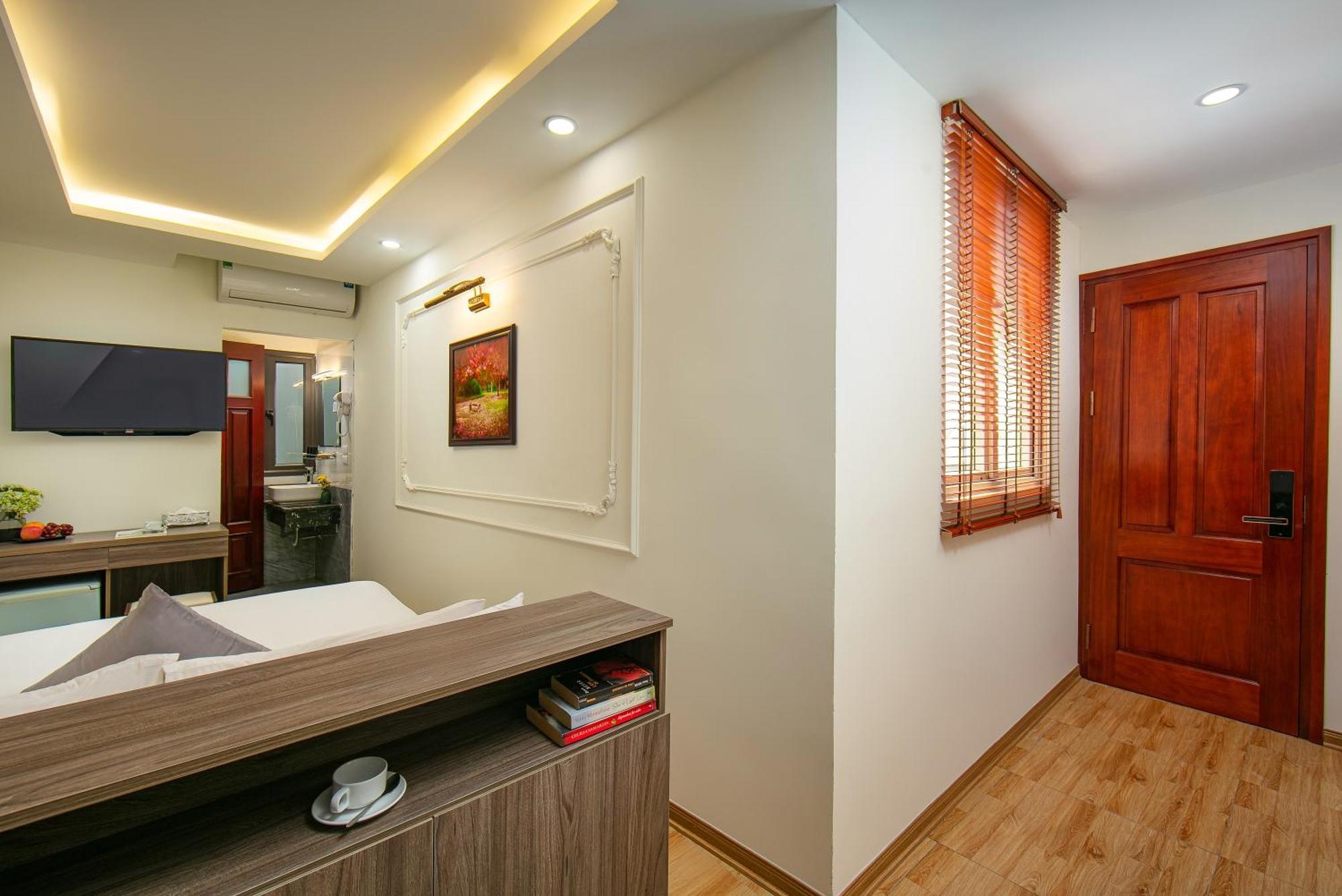 Khách sạn Tunger Premium & Travel