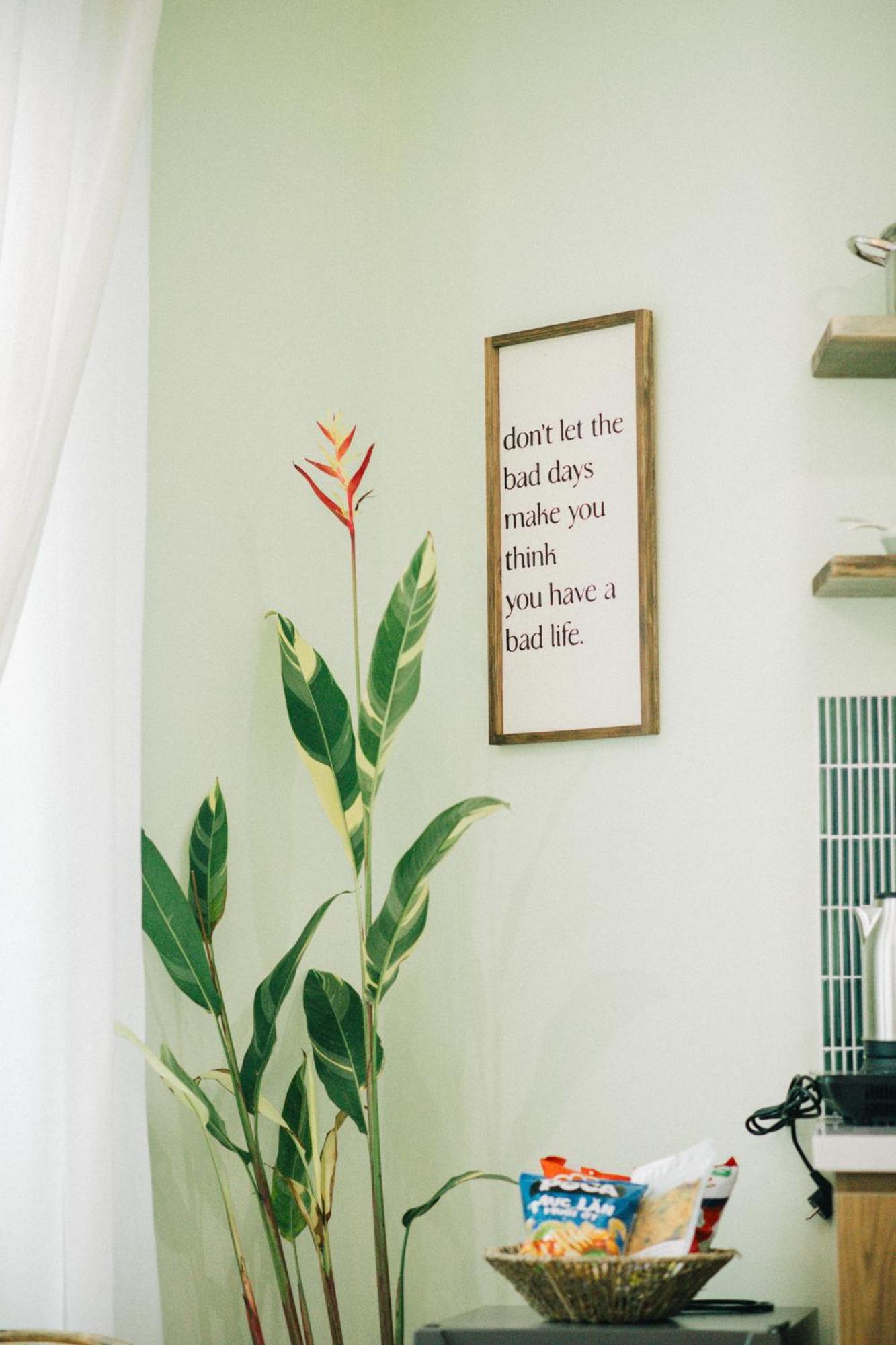 Khách sạn hẻo lánh Miacasahanoi - King Bed - Free Laundry - Netflix & Rooftop Chill *