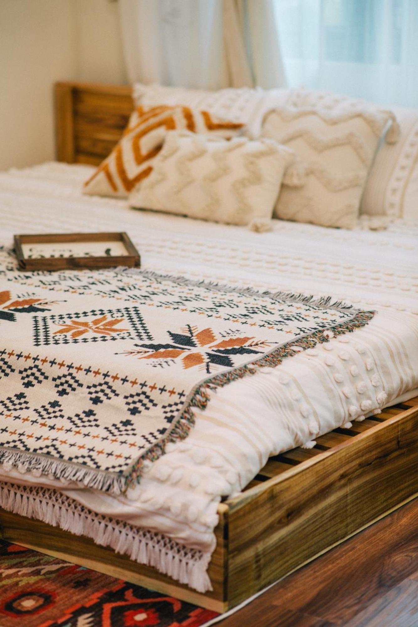 Miacasahanoi - King Bed - Free Laundry - Netflix & Rooftop Chill Khách sạn hẻo lánh