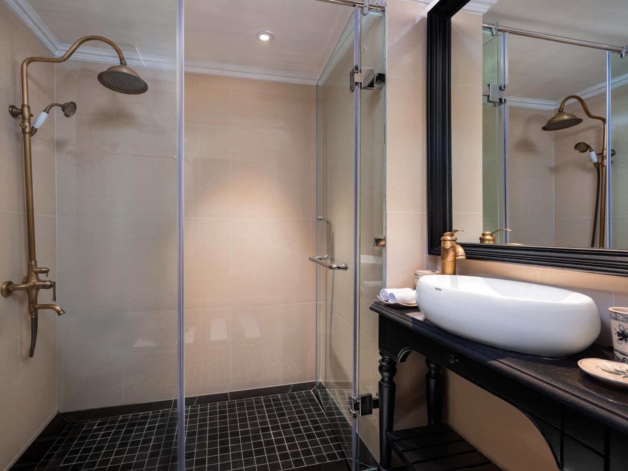 The Flower Boutique & Travel Hotel
