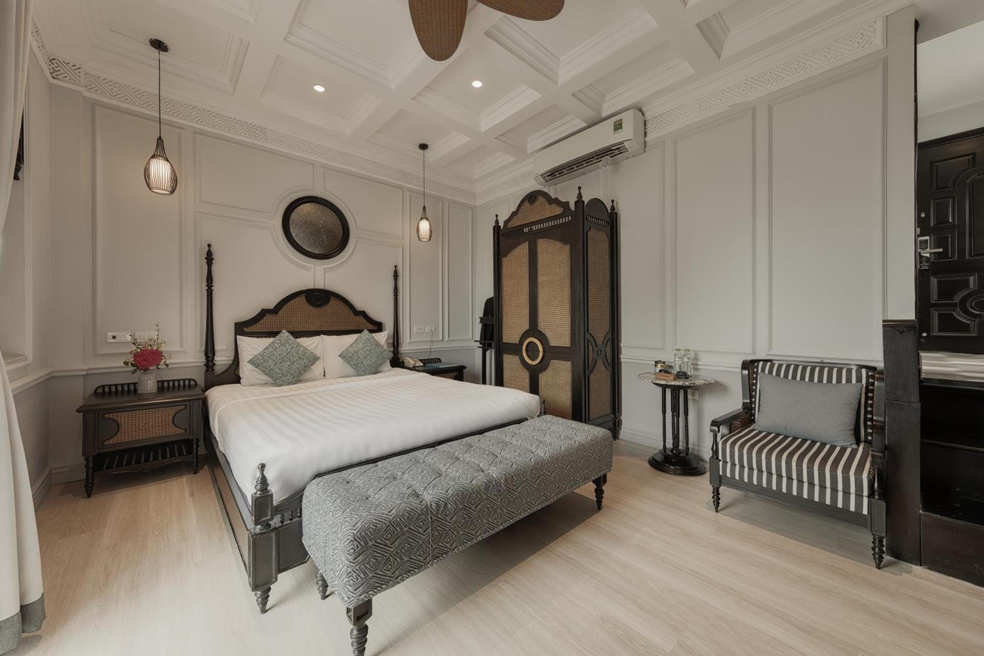 Graceful And Travel Hotel