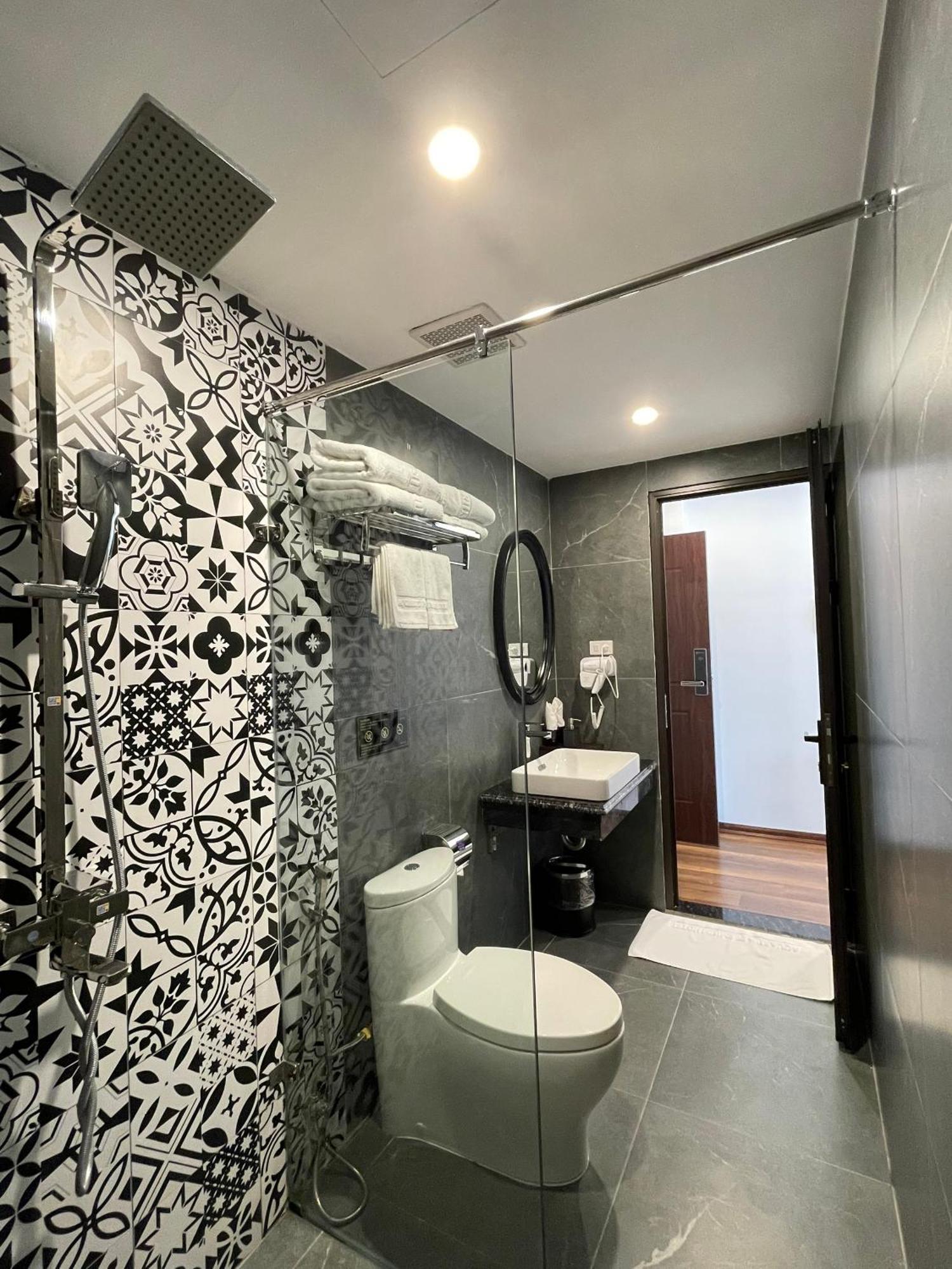 Aquarius Premium Hotel 4*
