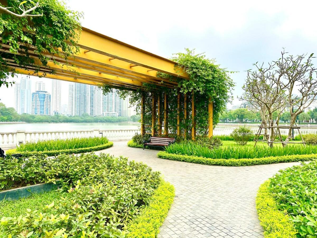 Beautiful View, Modern 3' To Walking Lake, Gym And Swimming Pools Apartment *