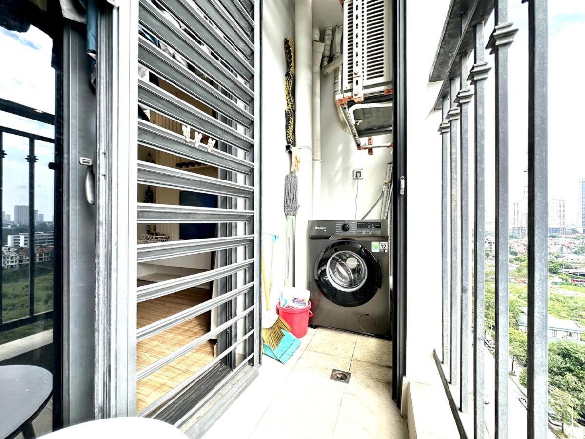 Beautiful View, Modern 3' To Walking Lake, Gym And Swimming Pools Apartment