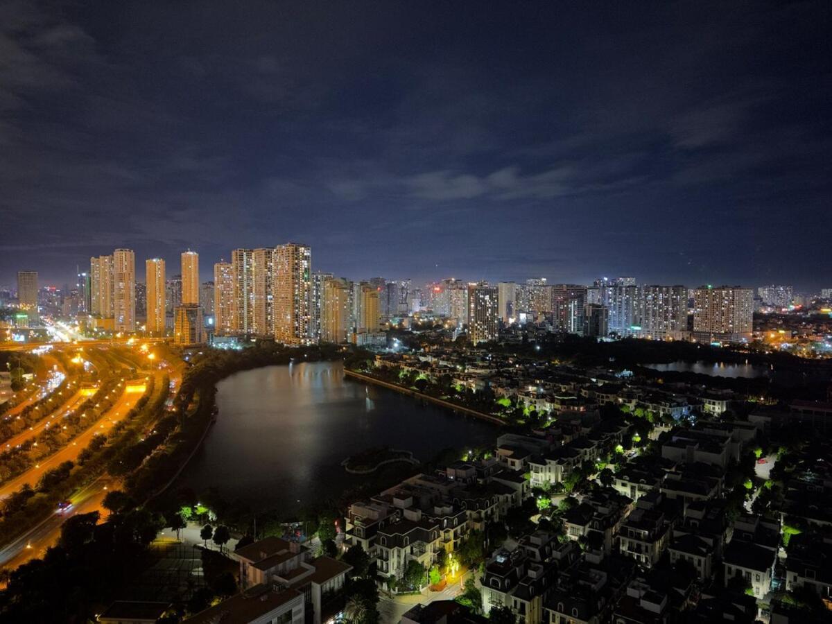 Beautiful View, Modern 3' To Walking Lake, Gym And Swimming Pools Apartment Hanoi