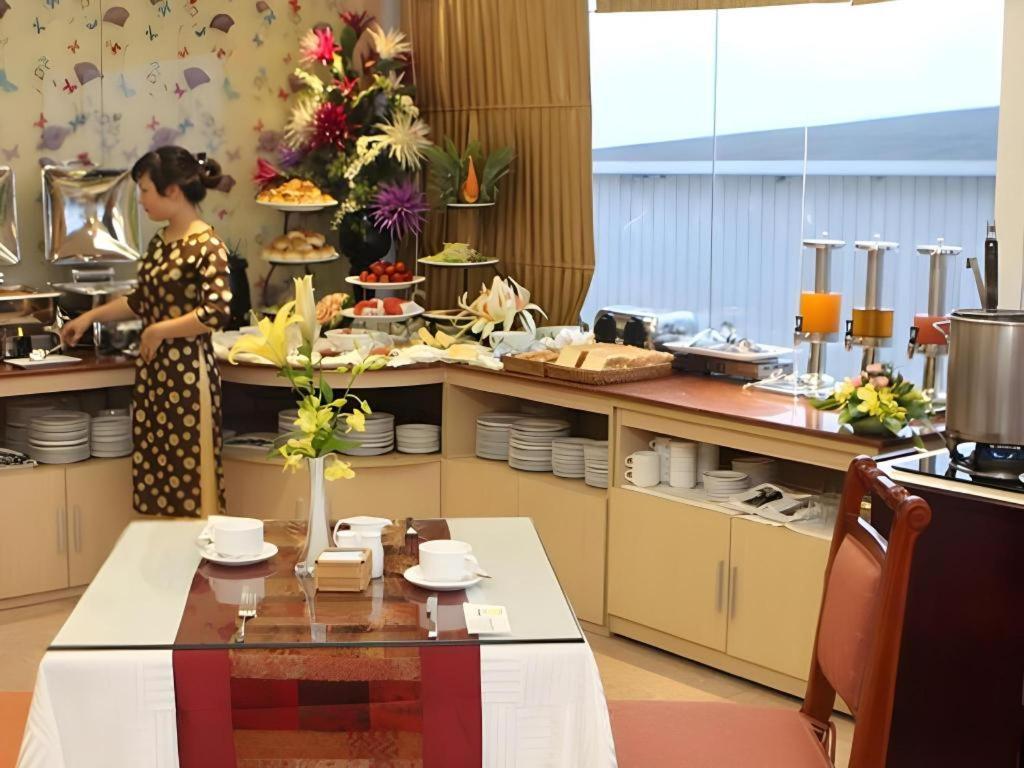 Flower Hotel