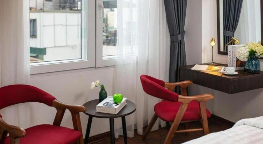 Serene Premier Khách sạn 3*
