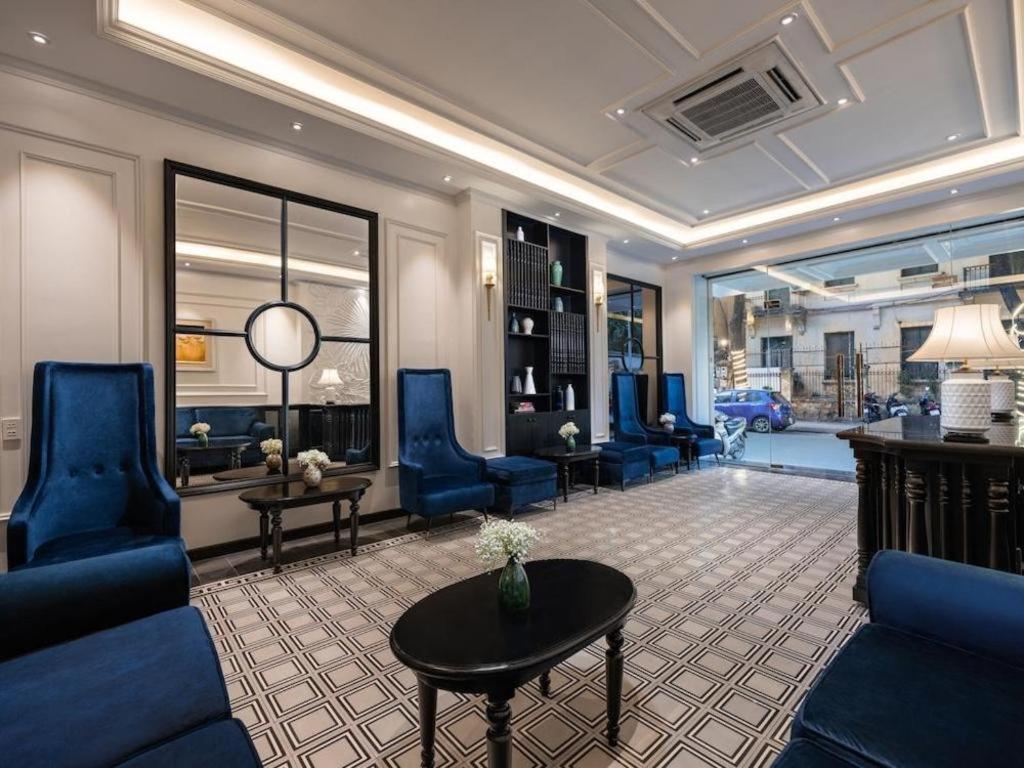 Flower Hotel 3*
