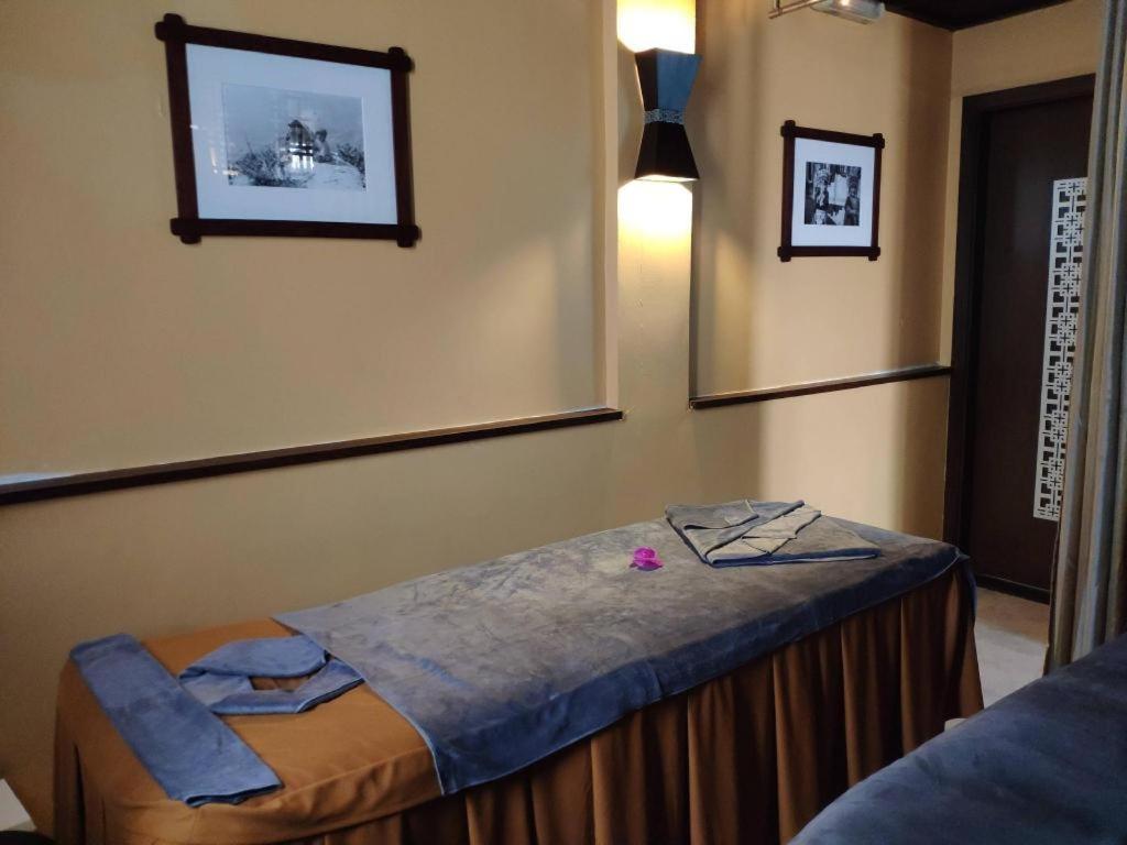 Hotel Church Boutique Hang Trong 4*