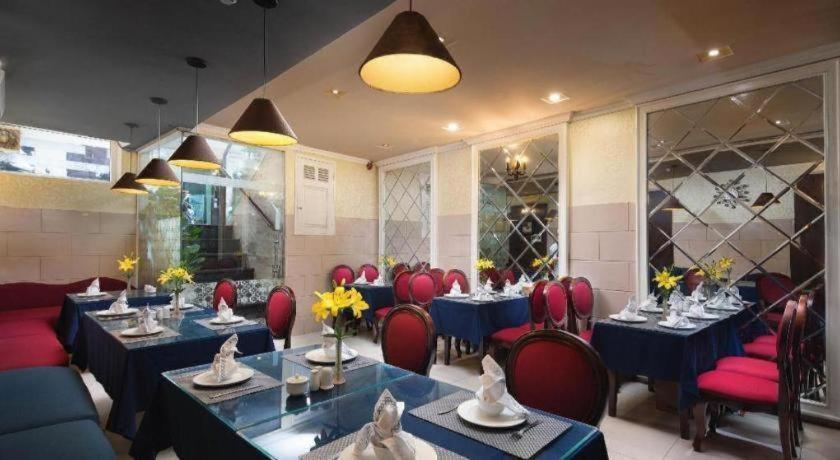 Serene Premier Khách sạn 3*