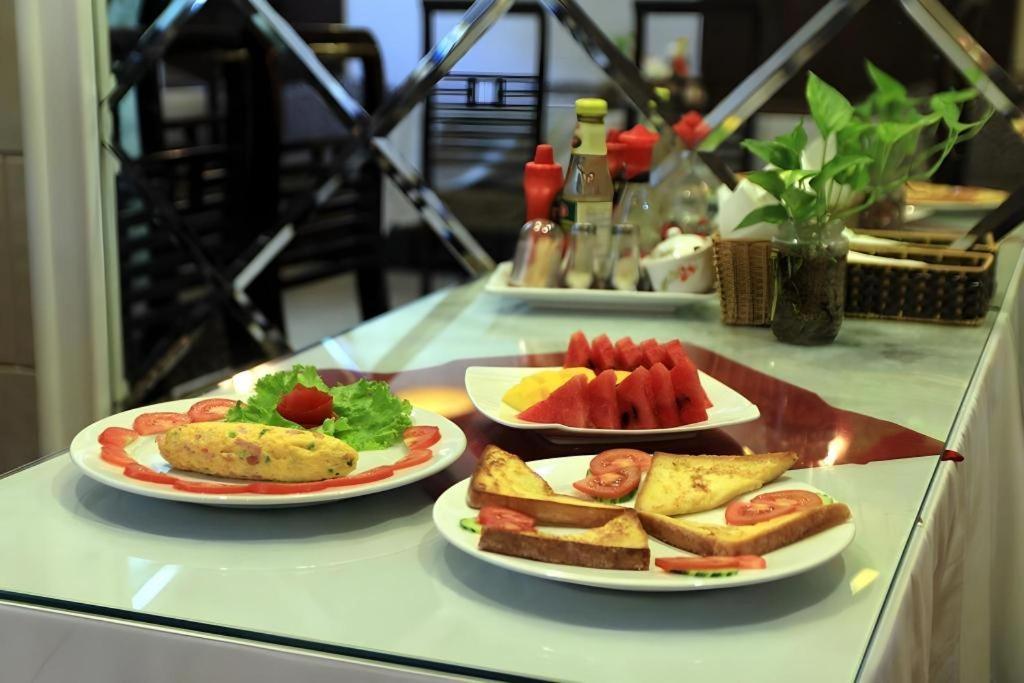 Khách sạn Serene Premier Hà Nội