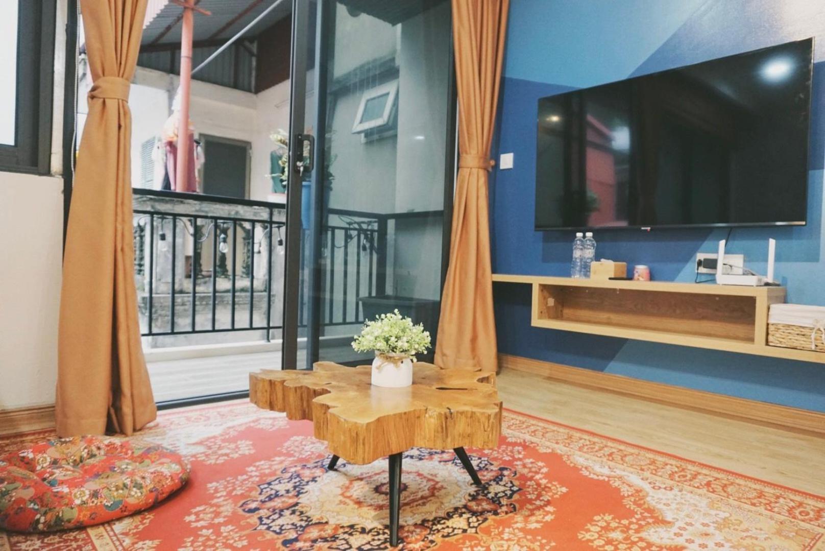 Shi Apartment
