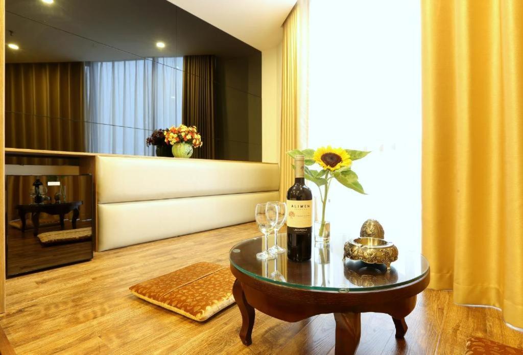 Au Viet 126 Nguyen Hoang - By Bay Luxury Hanoi