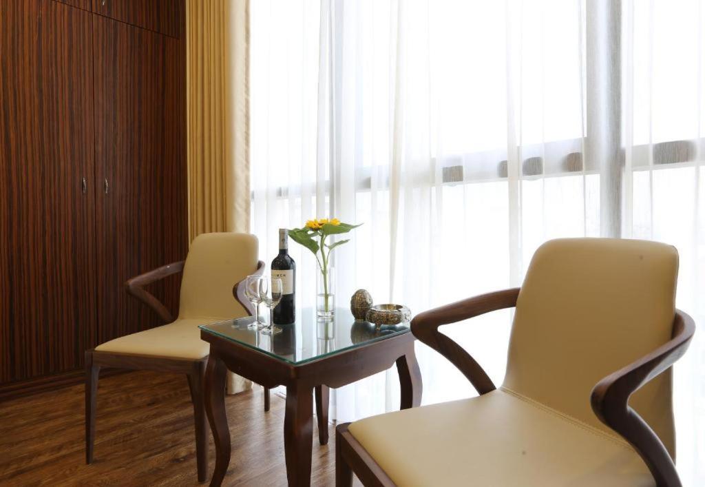 Au Viet 126 Nguyen Hoang - By Bay Luxury *