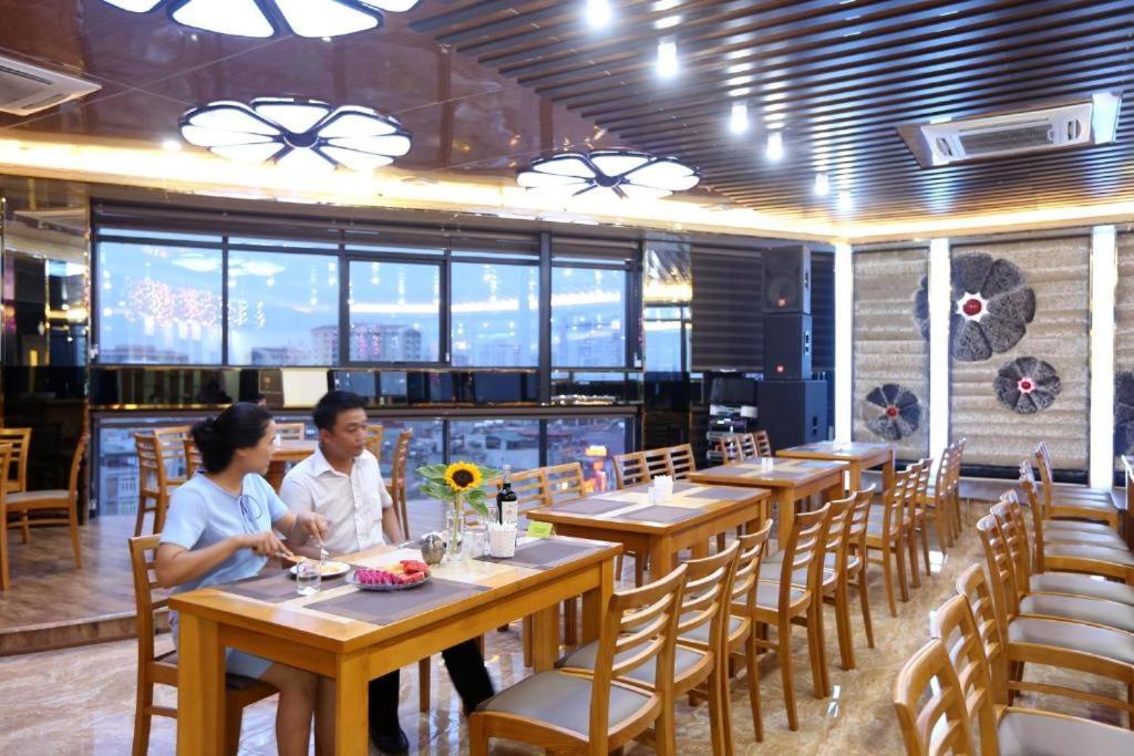 Au Viet 126 Nguyen Hoang - By Bay Luxury Apartment