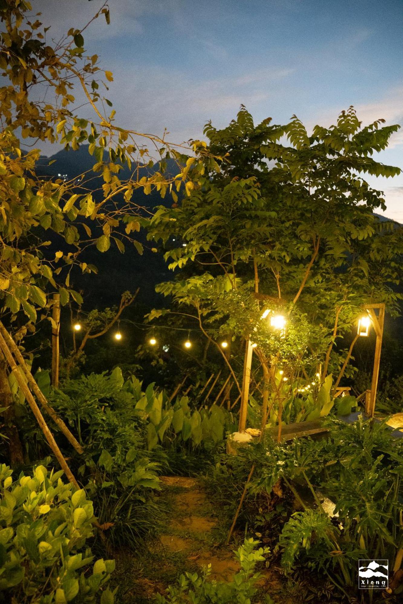 Xieng Retreat * Hanoi
