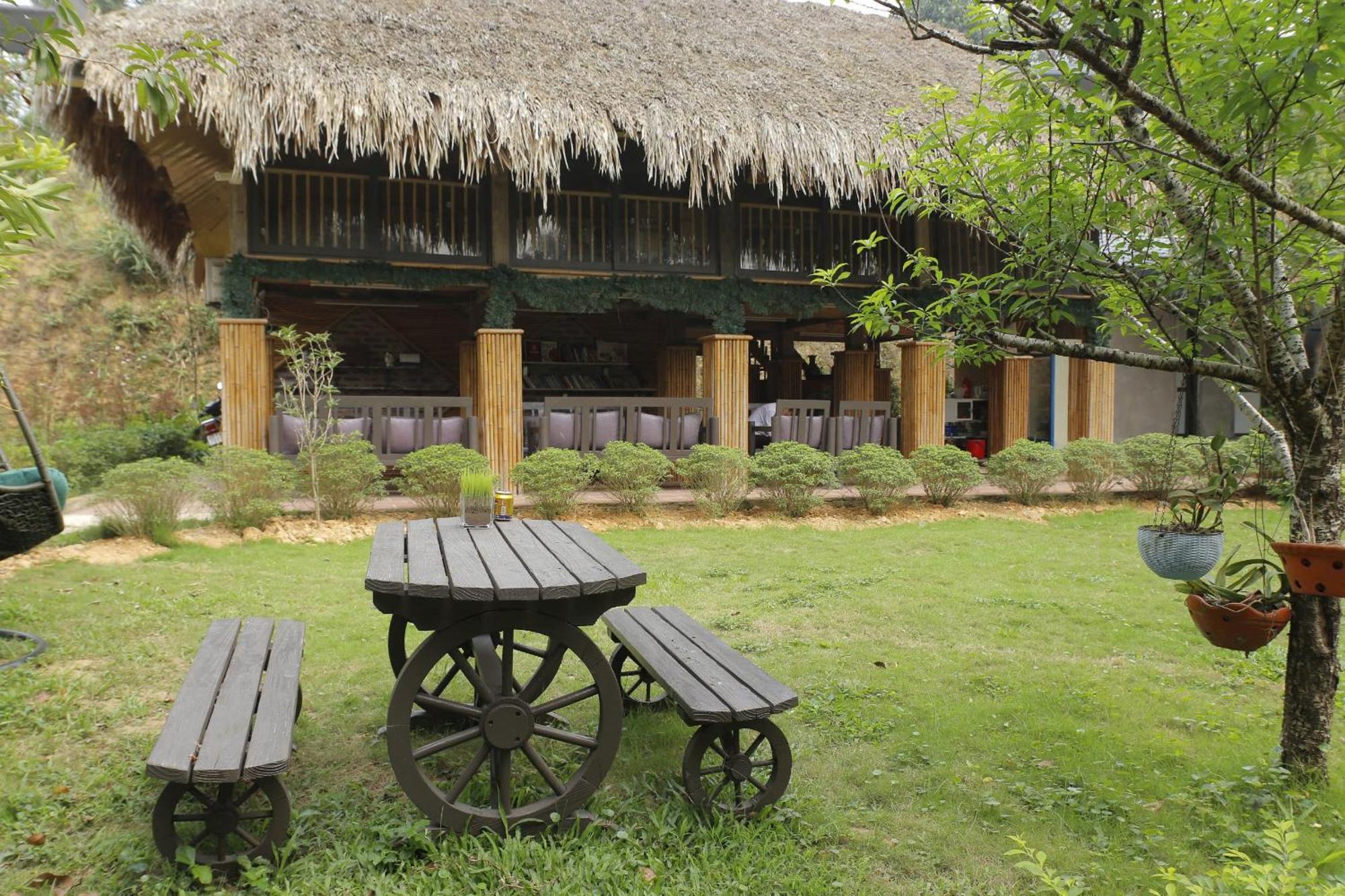 Sapphire Hill * Hanoi