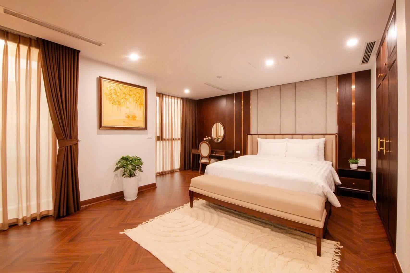 Side Panorama View - Nhat Chieu, Ho Tay *