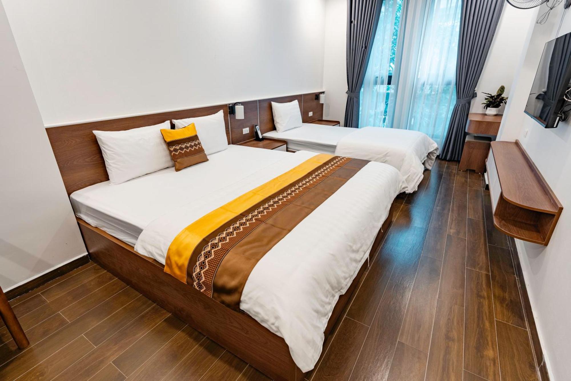 Golden Crown Long Bien Hotel