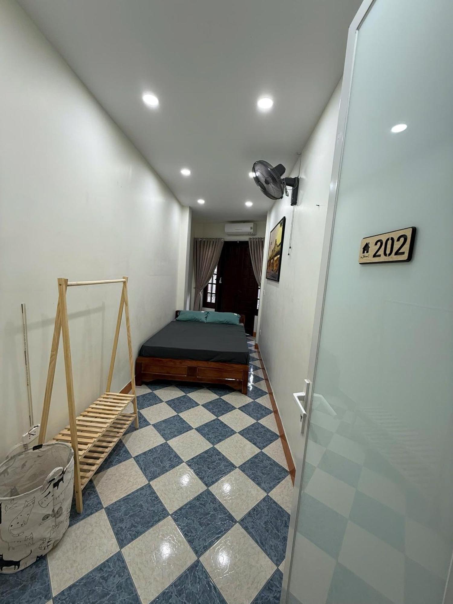 Capsule hotel Sky