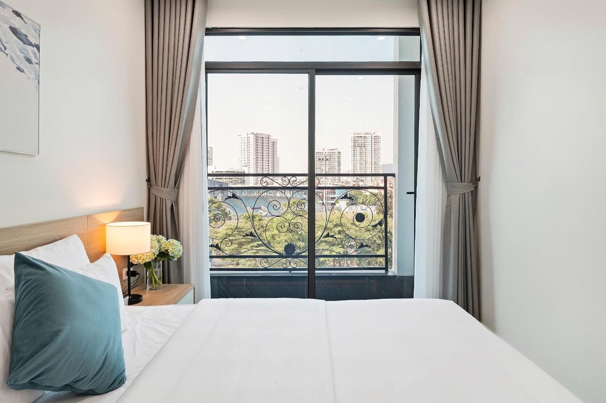 Cosmos Khách sạn 4*