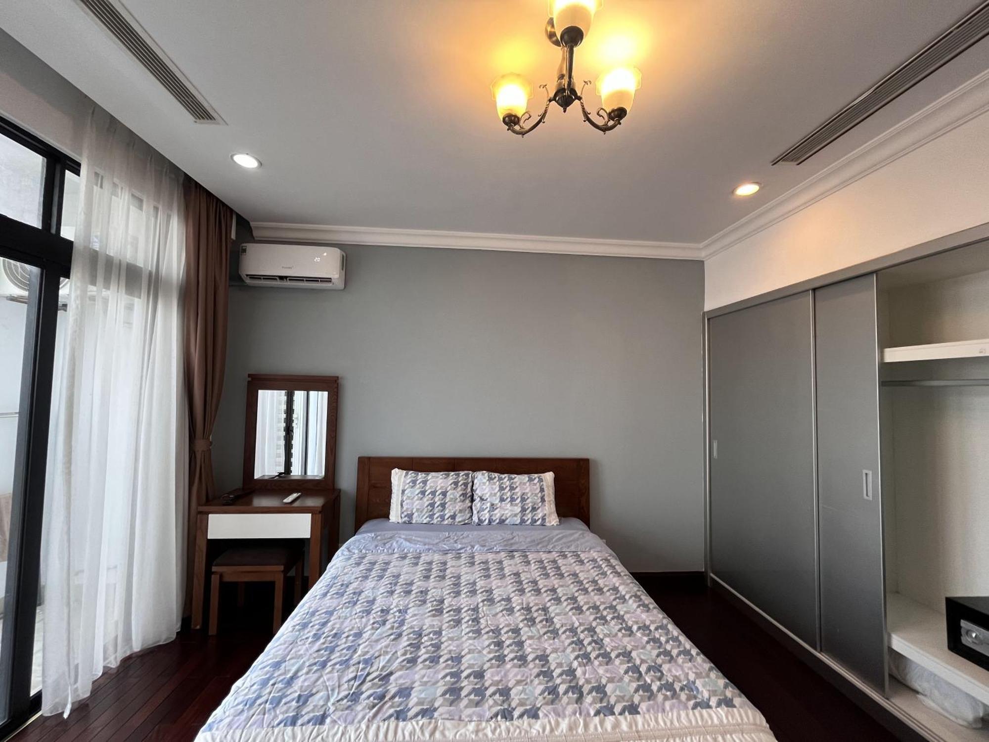 Vinhomes Royal Luxury 3br Apartment