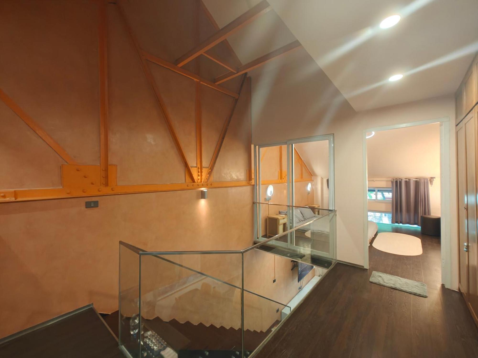 Boulevard Rollandes House 2 *