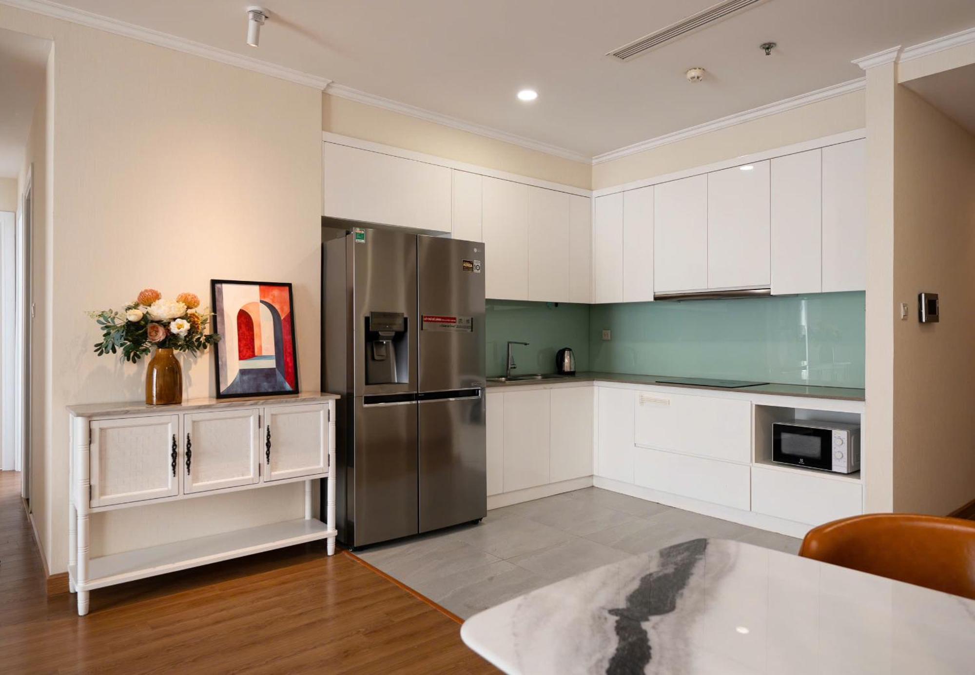 Your In #vinhomes Royal #mall #pool&gym Apartment