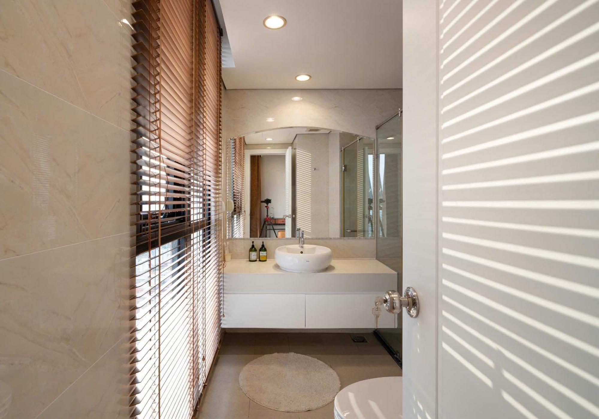 Your In #vinhomes Royal #mall #pool&gym Apartment *