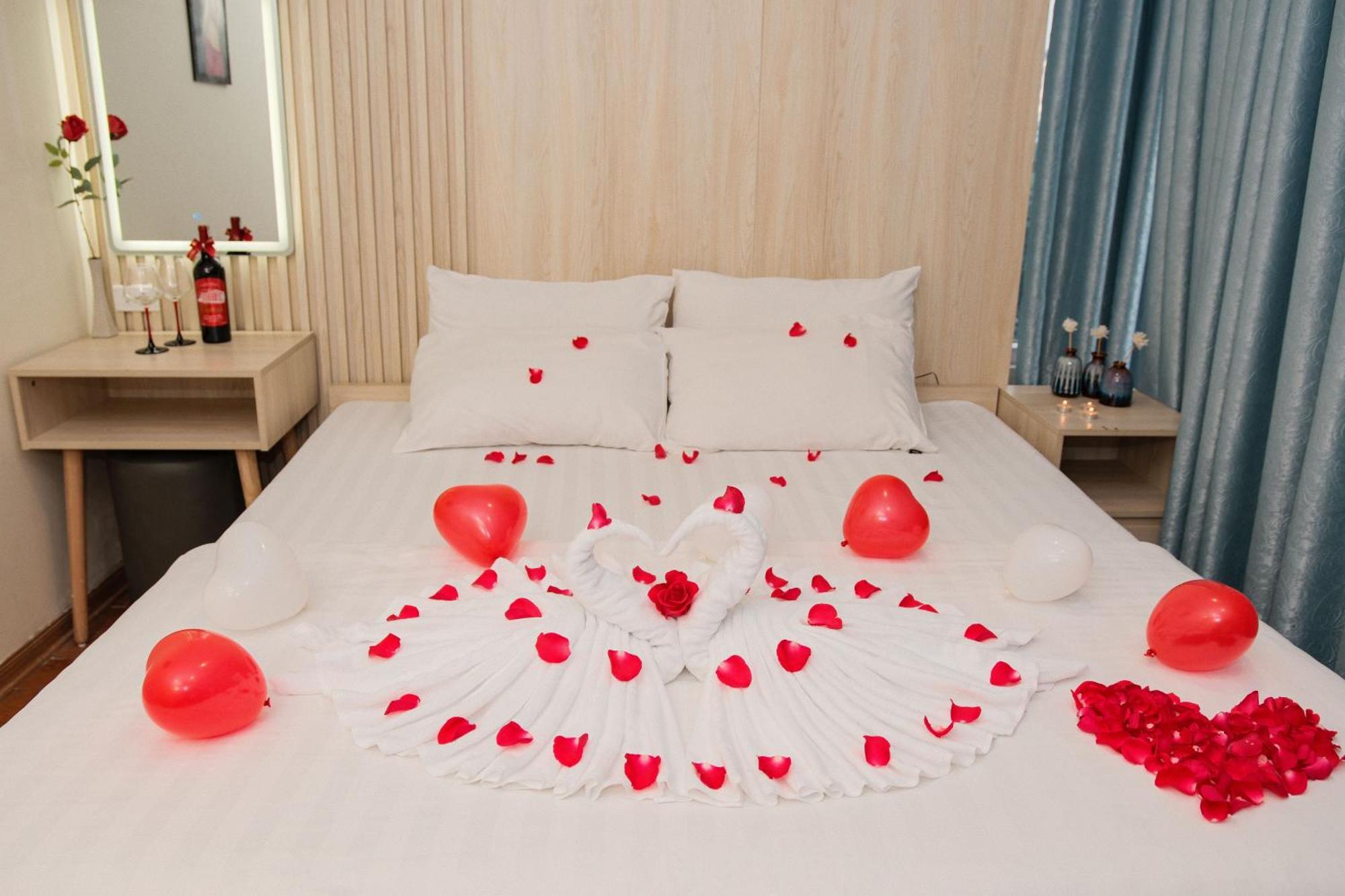 Ahotel *