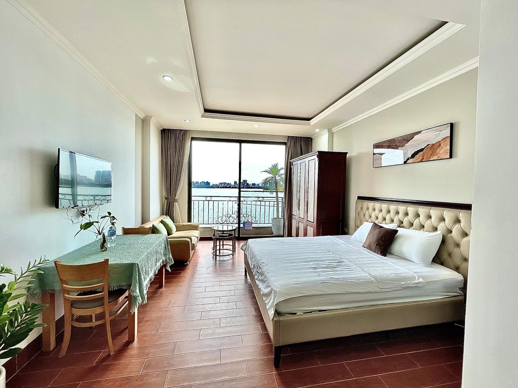 Apartment View-sunset Glow-bancoly