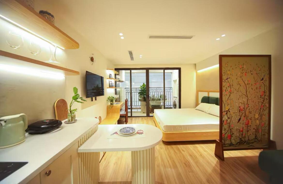 Vincent In West Lake, Luxury *