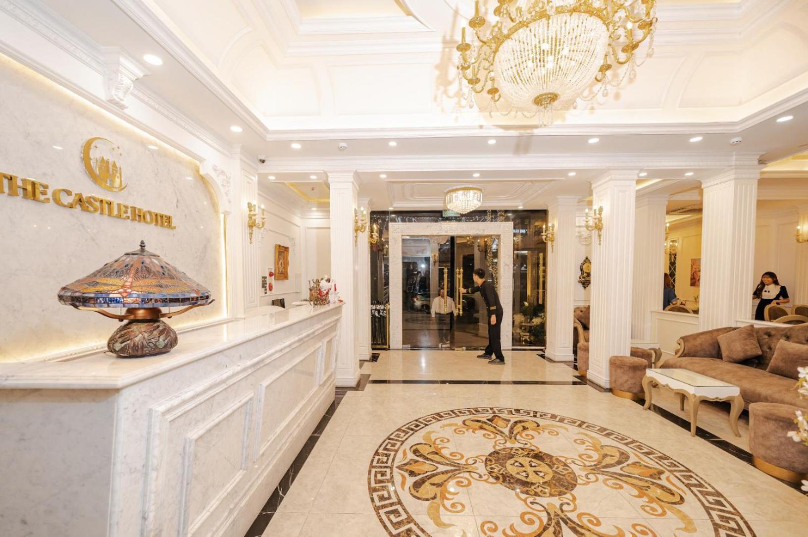 Hotel Delina Castle Coffee & 4*