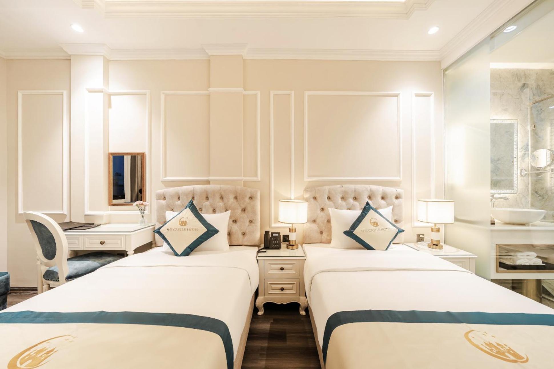 Delina Castle Coffee & Hotel Hanoi