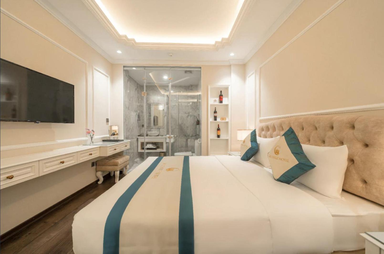 Delina Castle Coffee & Hotel