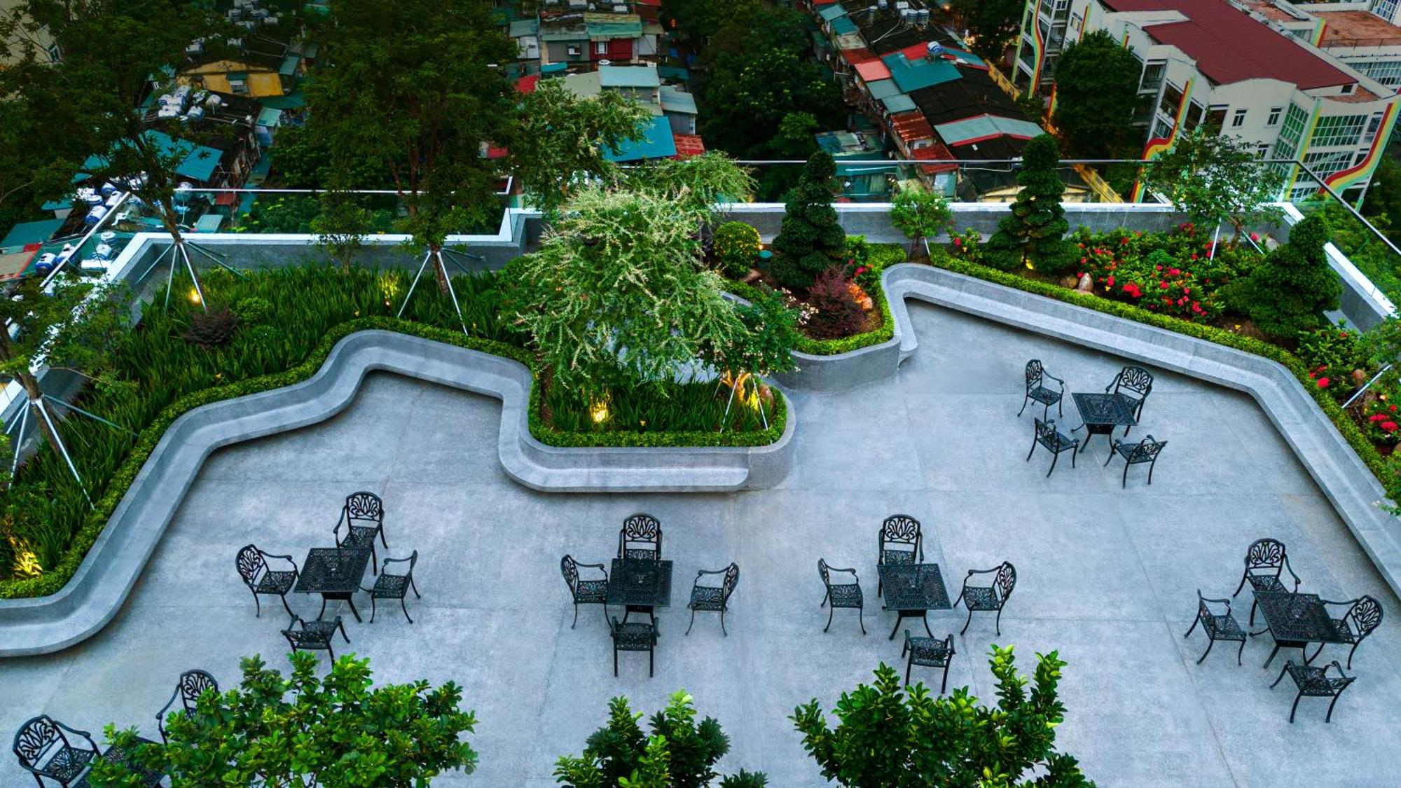 H-vista - The Gloria Nguyen Hong Apartment Hanoi