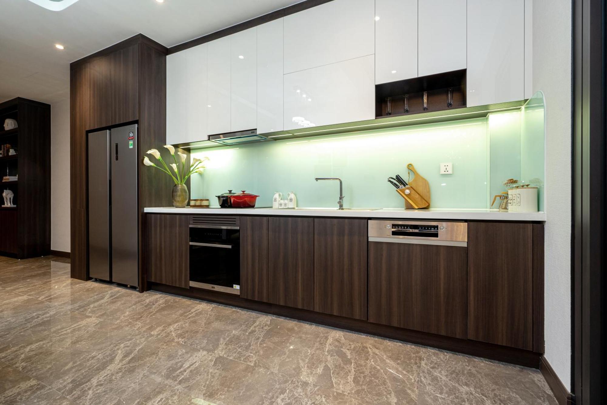 H-vista - The Gloria Nguyen Hong Apartment *