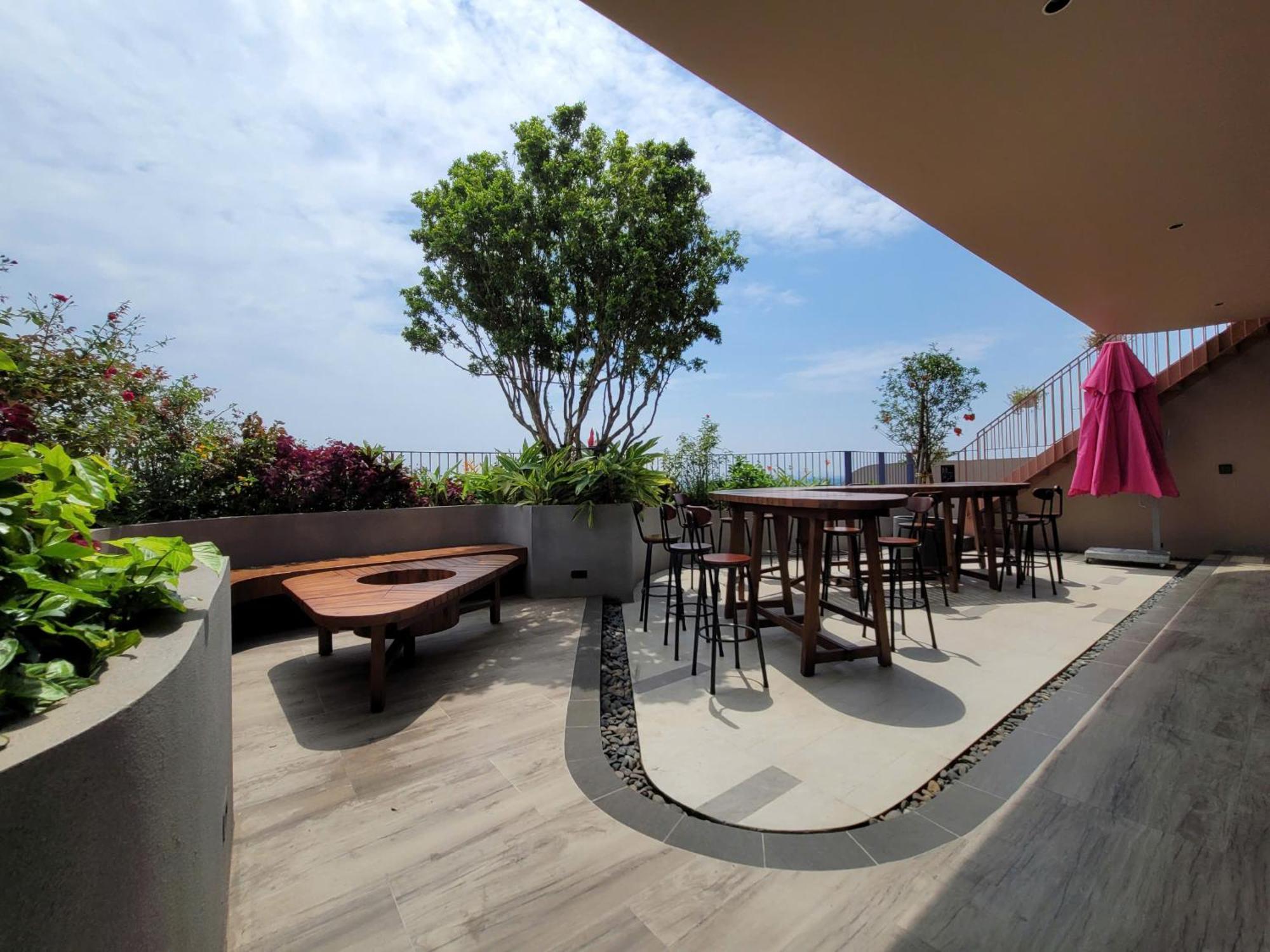 Khách sạn Riverview Boutique & 4*