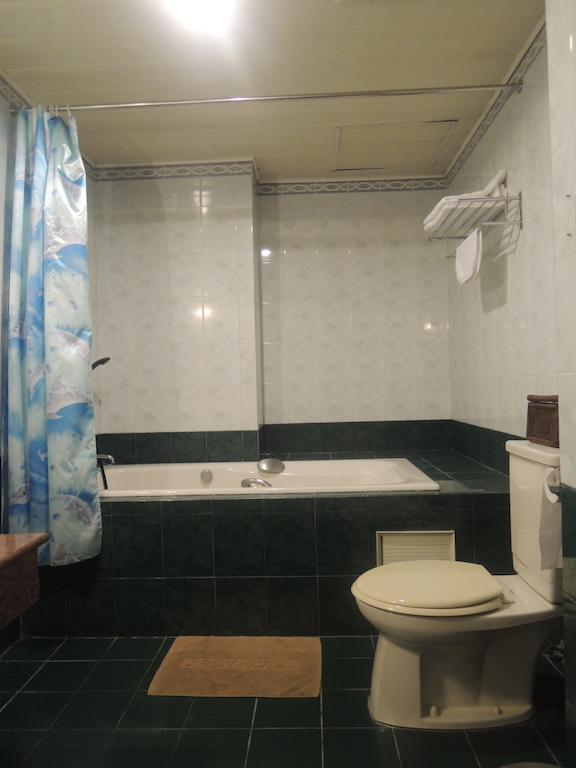 Army Hotel