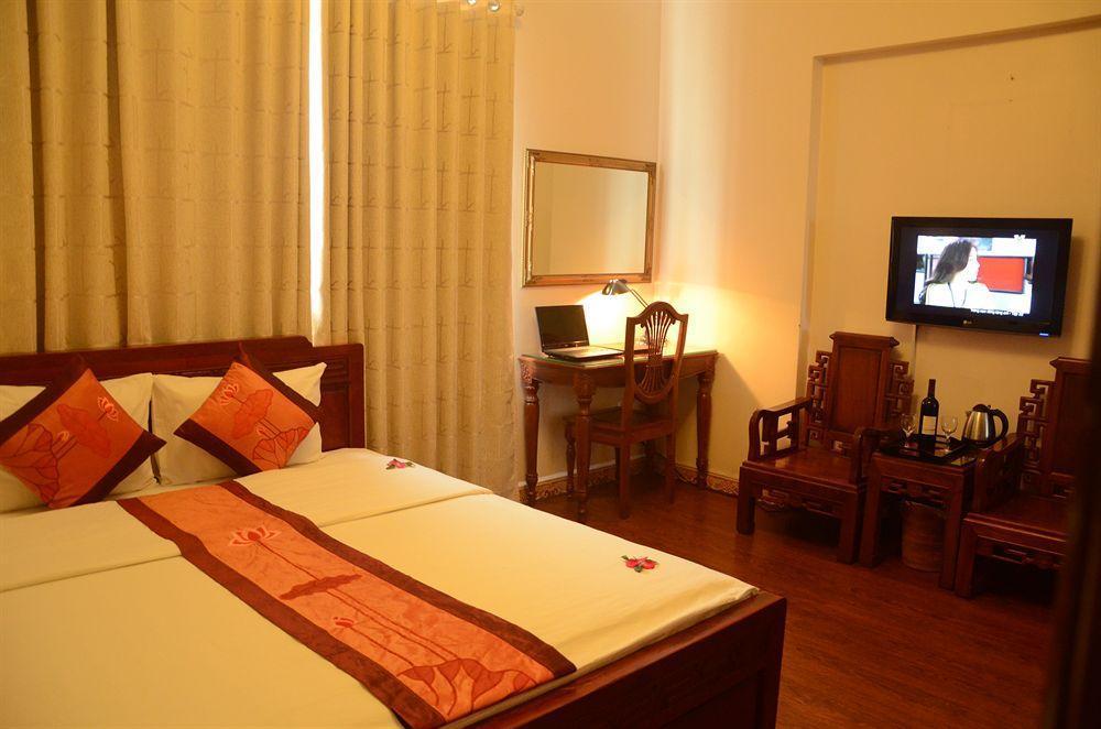 Phoenix Palace 3*