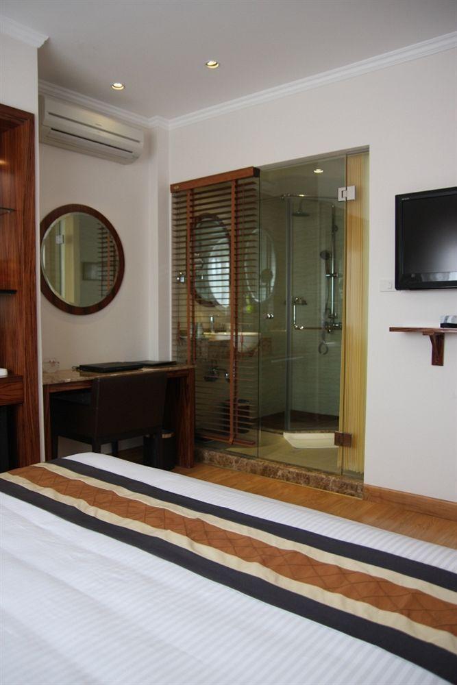 Elite Hotel 3*