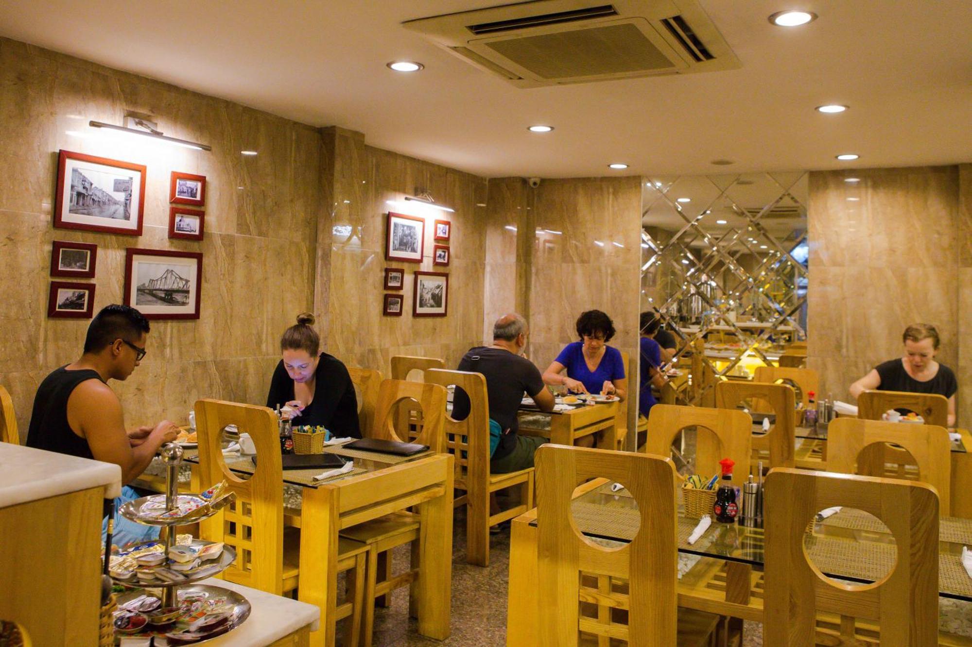 Golden Art Hotel 3*
