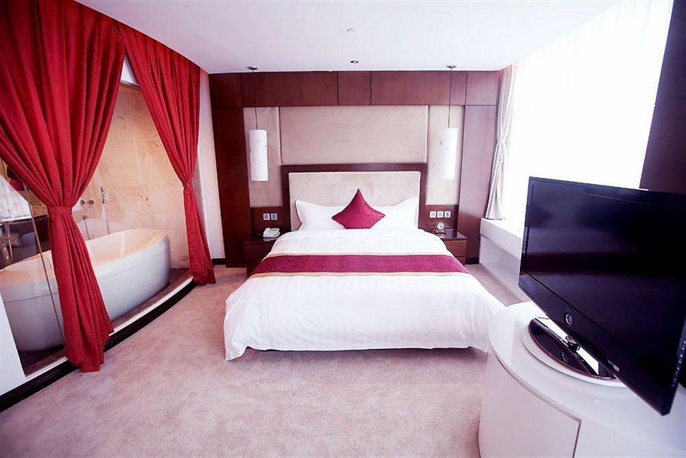 The Club & Residences