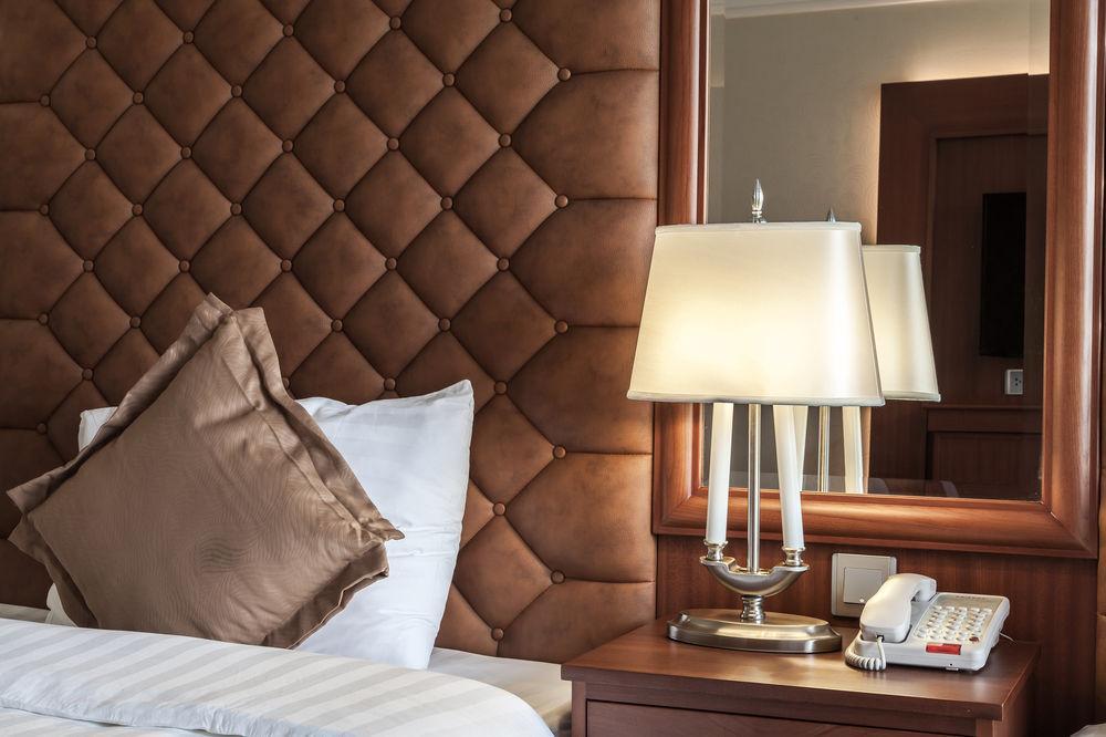 Hotel Army