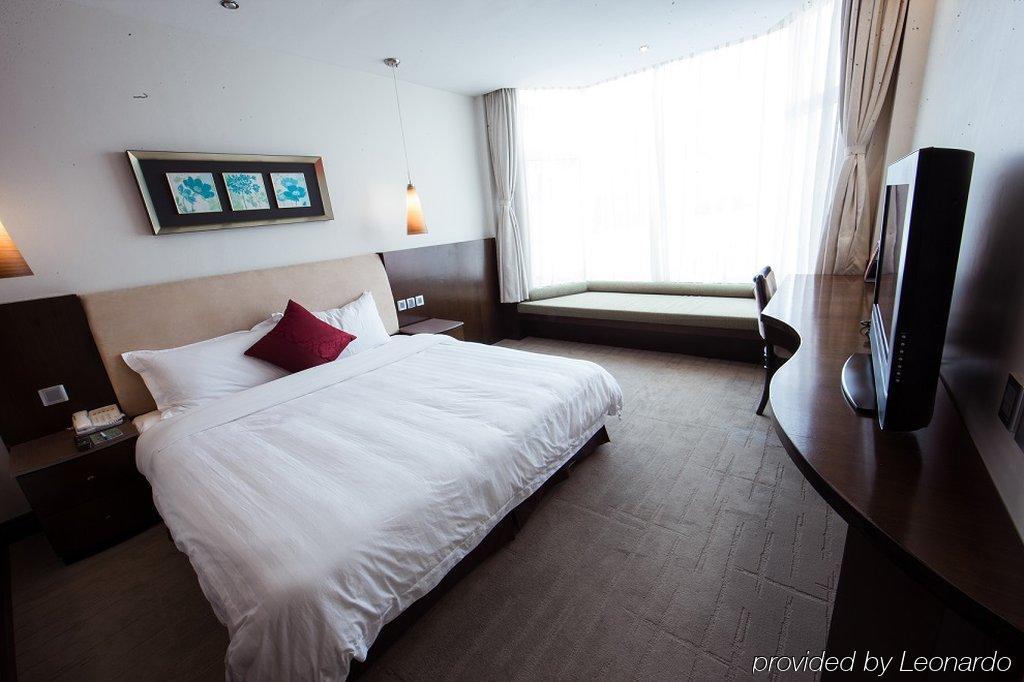 The Club & Residences Hotel