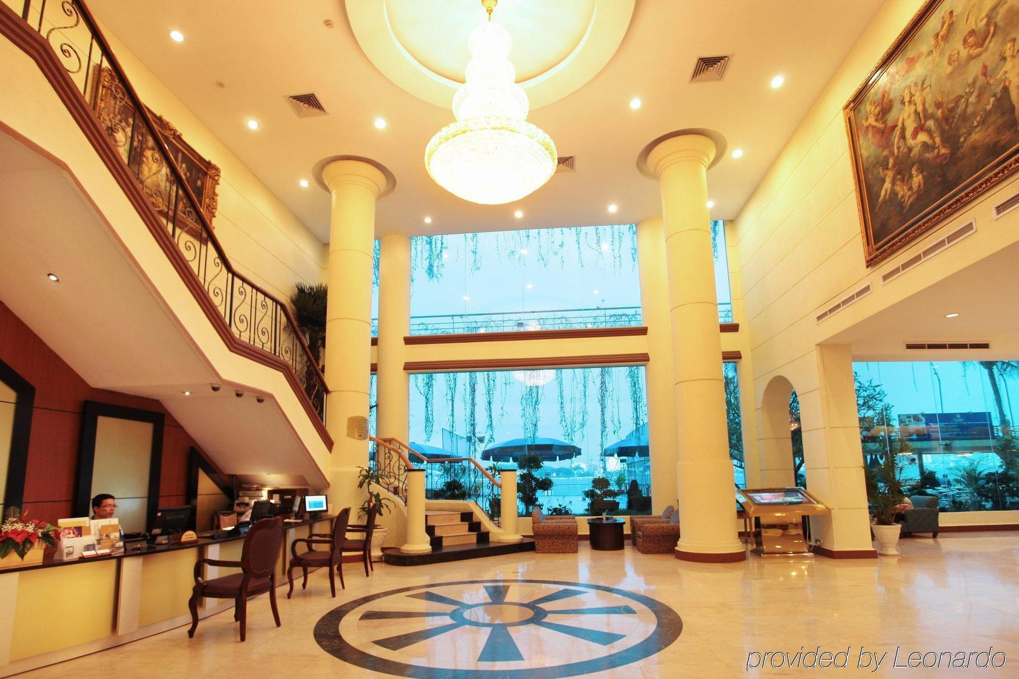 The Club & Residences Hotel 4*
