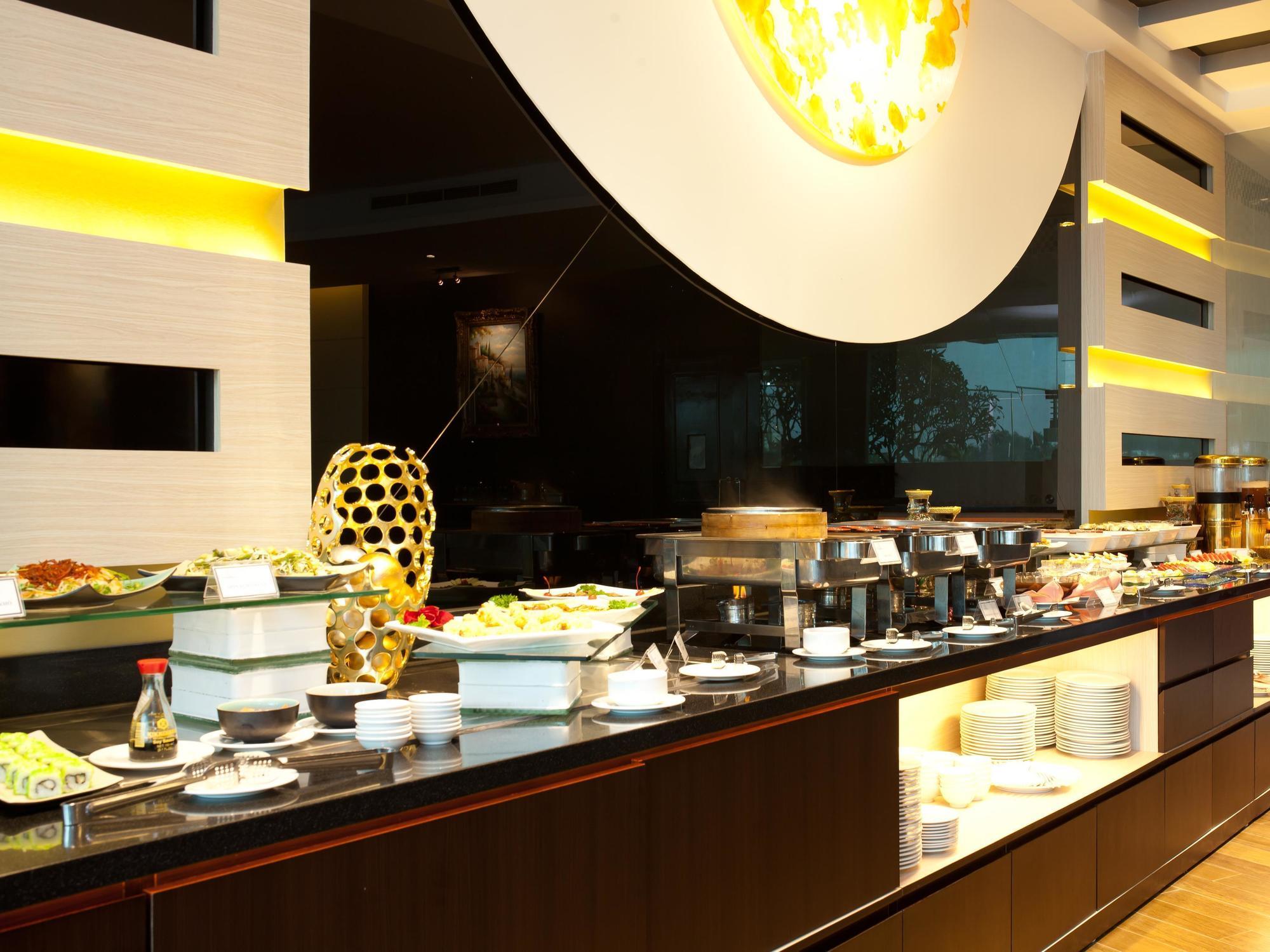 The Club & Residences 4*